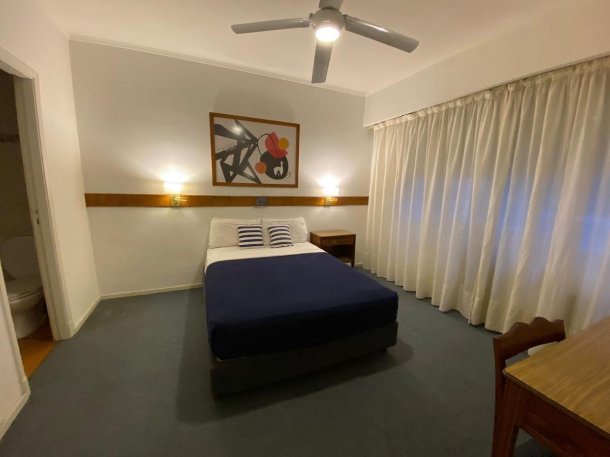Wanna La Plata Hostel Εξωτερικό φωτογραφία